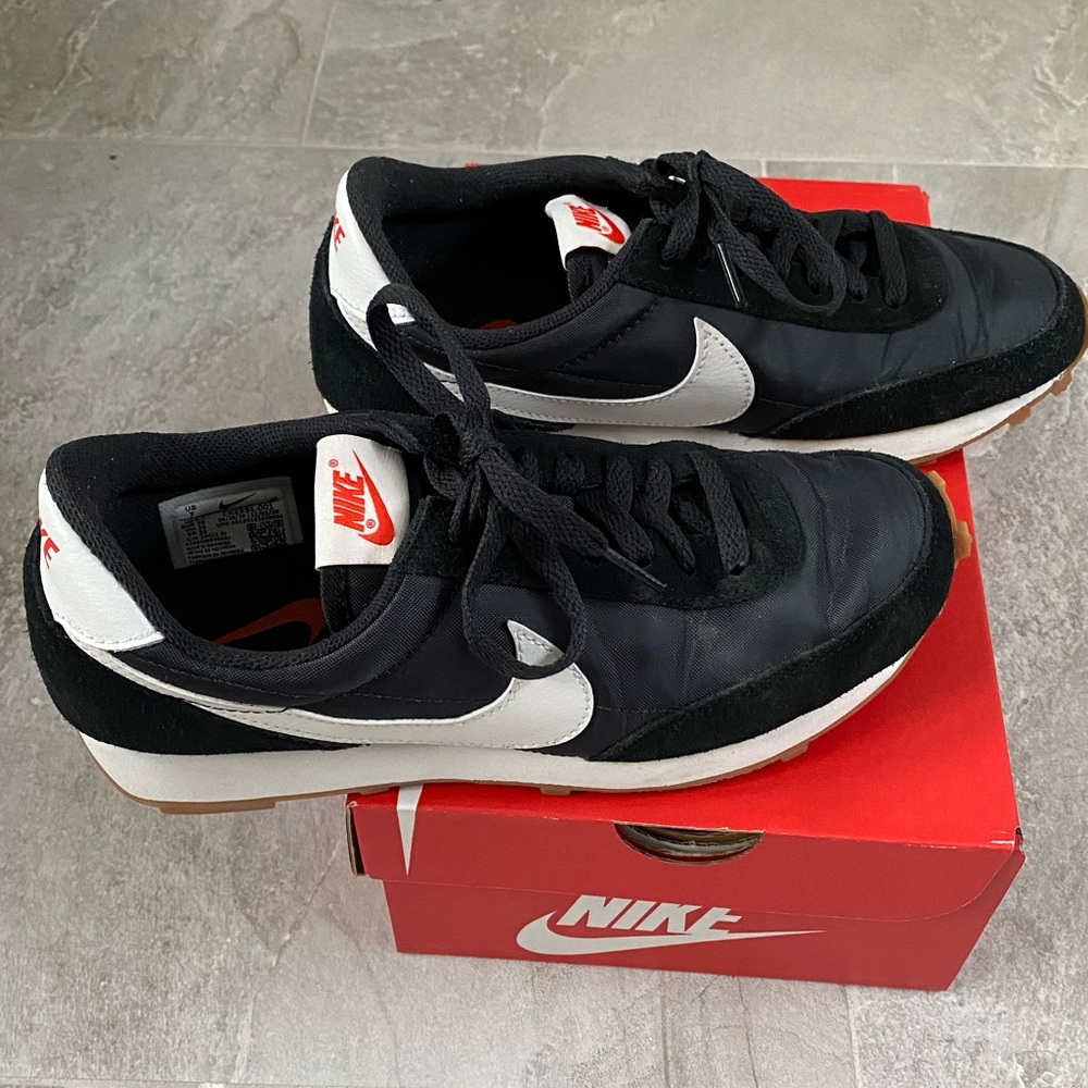 Nike Daybreak sneakers 🖤🤍